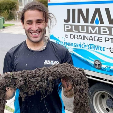 Emmanuel from Jivano Plumbing